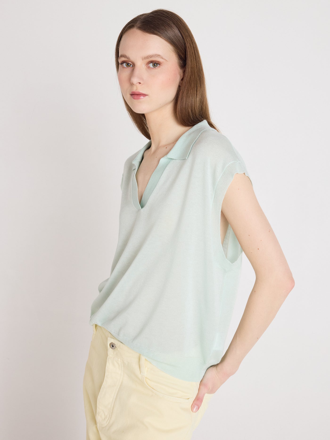 Magali - Sleeveless polo sweater - mint