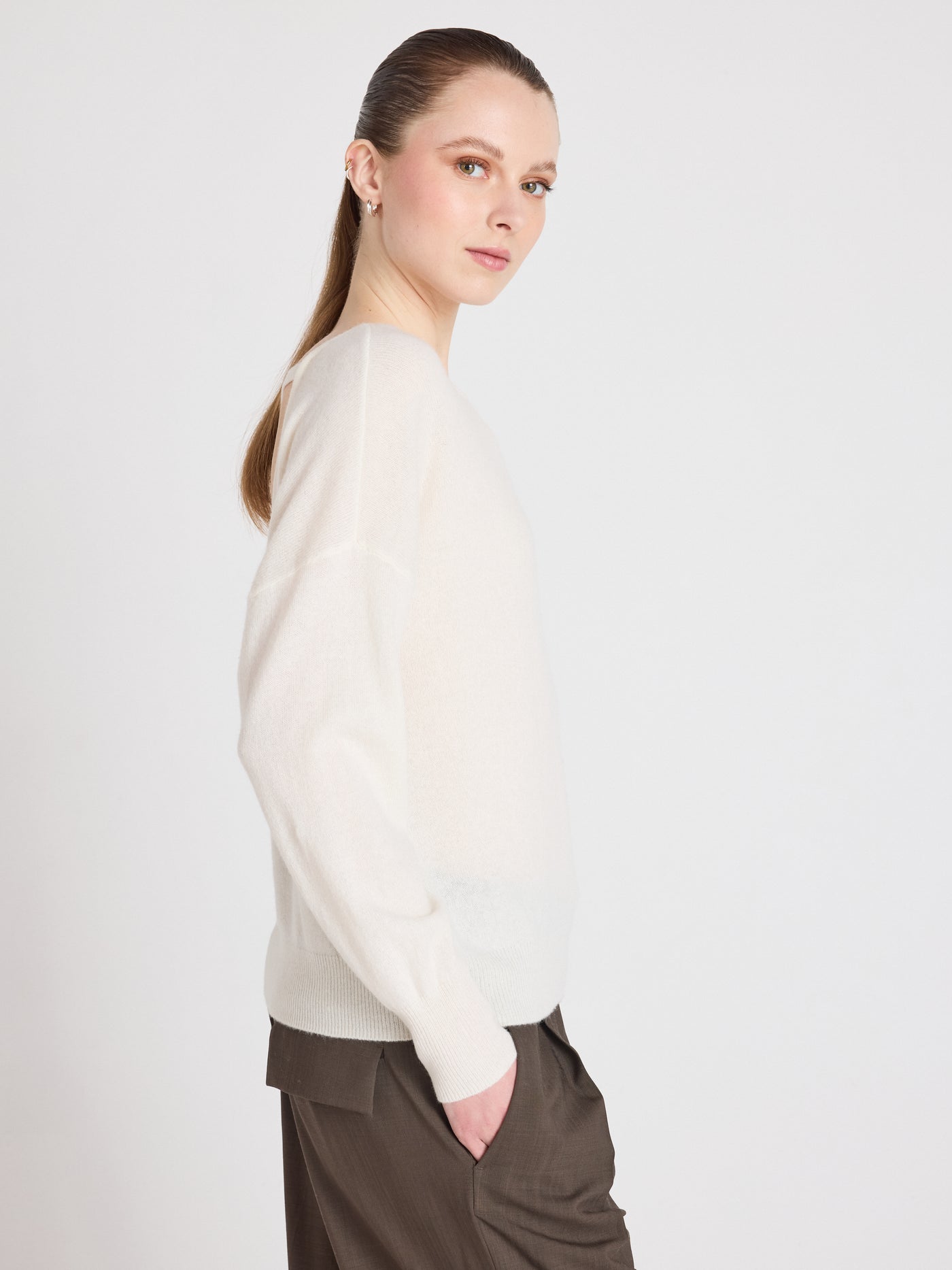 ivy - Neckholderpullover aus gebürstetem Kaschmir - cream