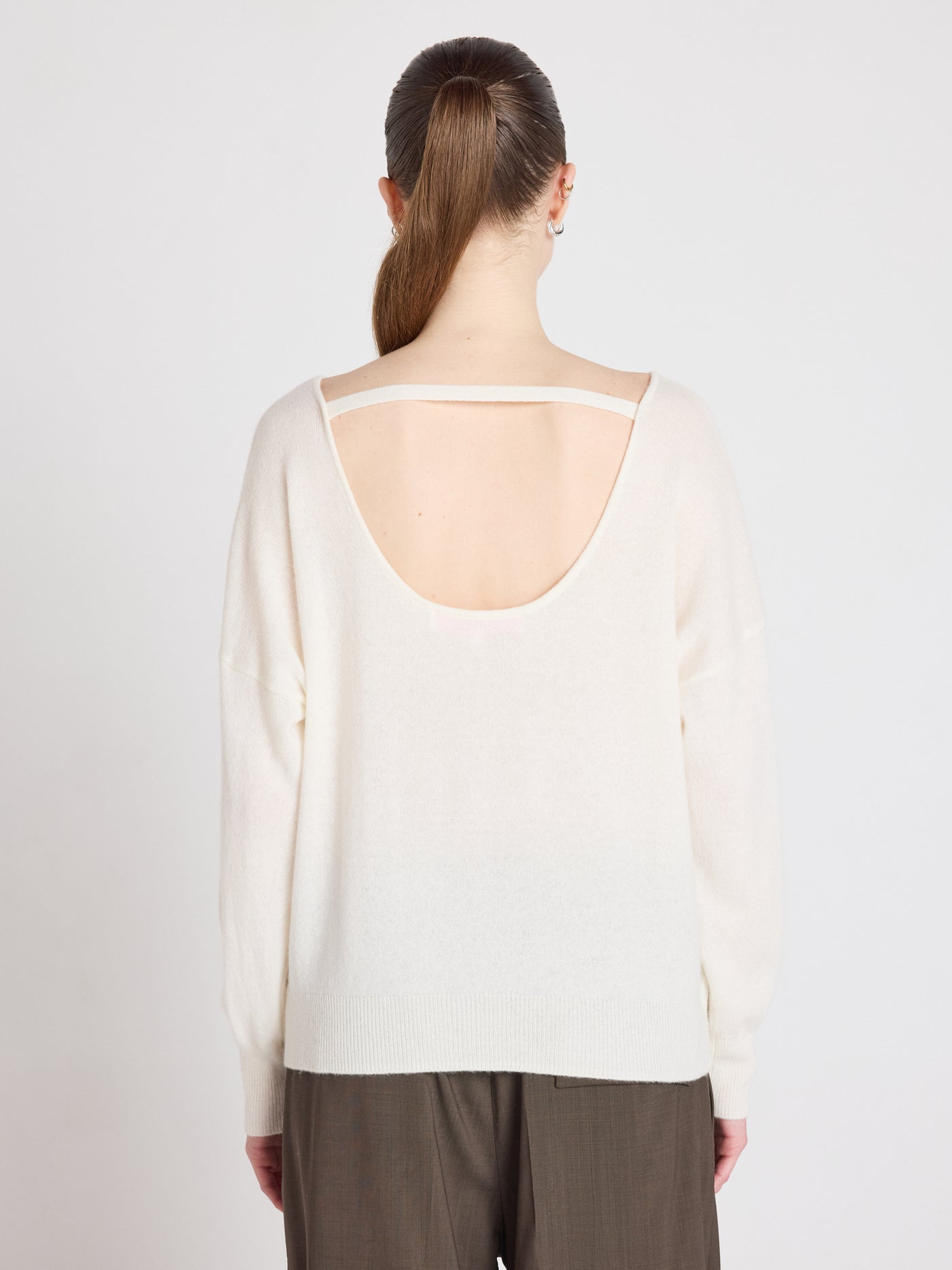 ivy - Neckholderpullover aus gebürstetem Kaschmir - cream