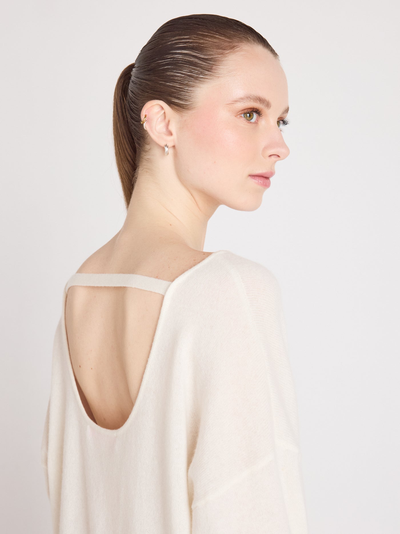 ivy - Neckholderpullover aus gebürstetem Kaschmir - cream