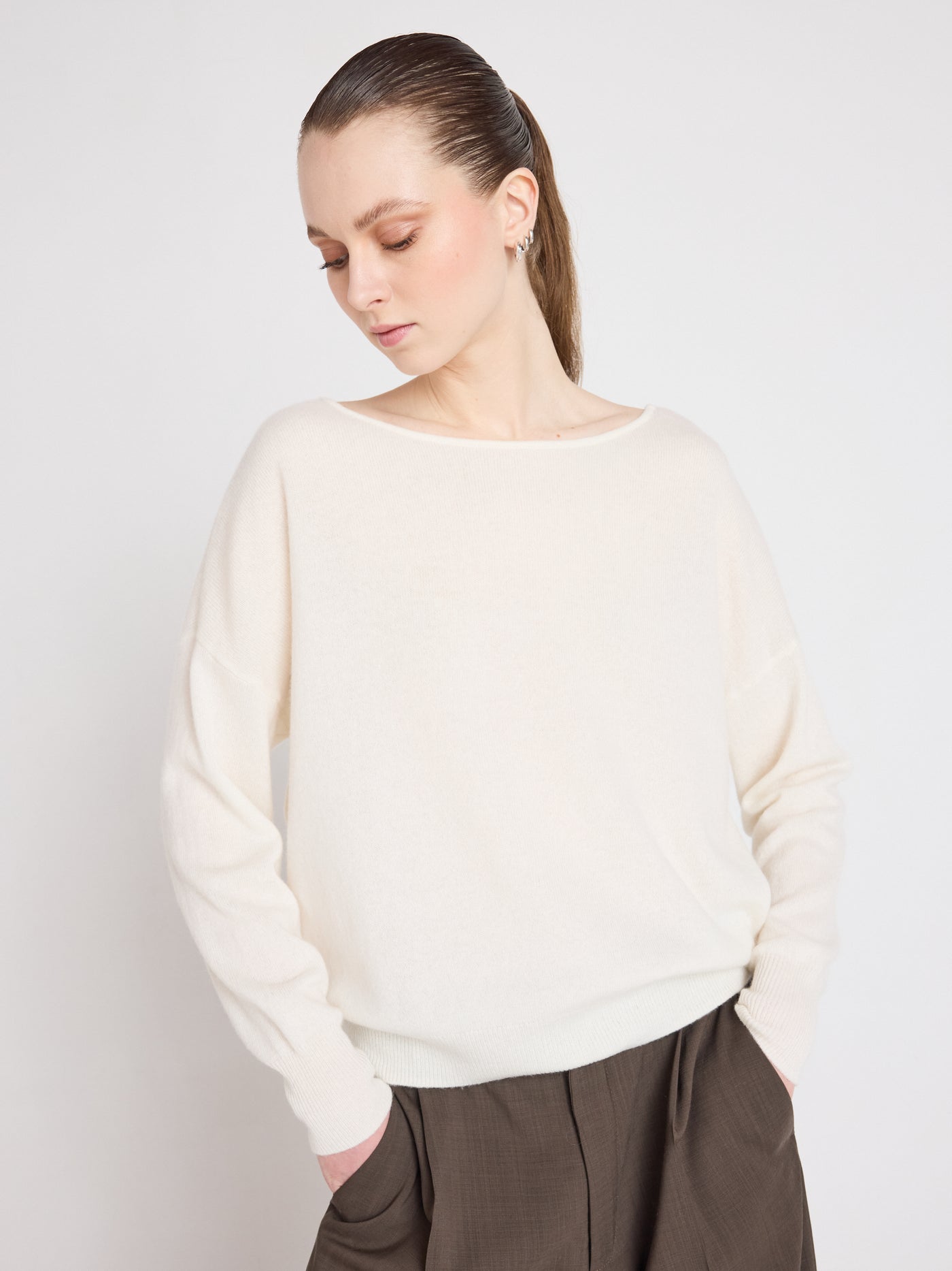 ivy - Neckholderpullover aus gebürstetem Kaschmir - cream