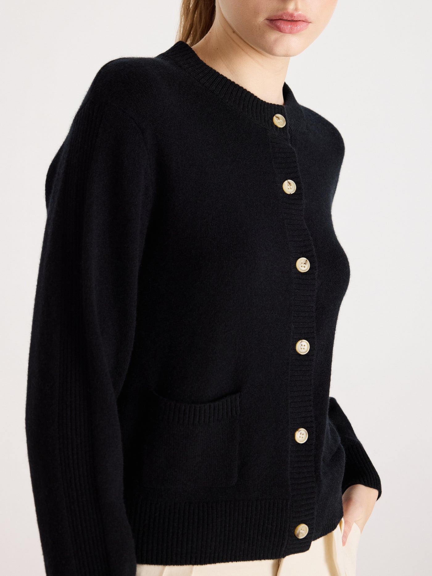 Riley - Strickjacke aus 100 % Kaschmir - black