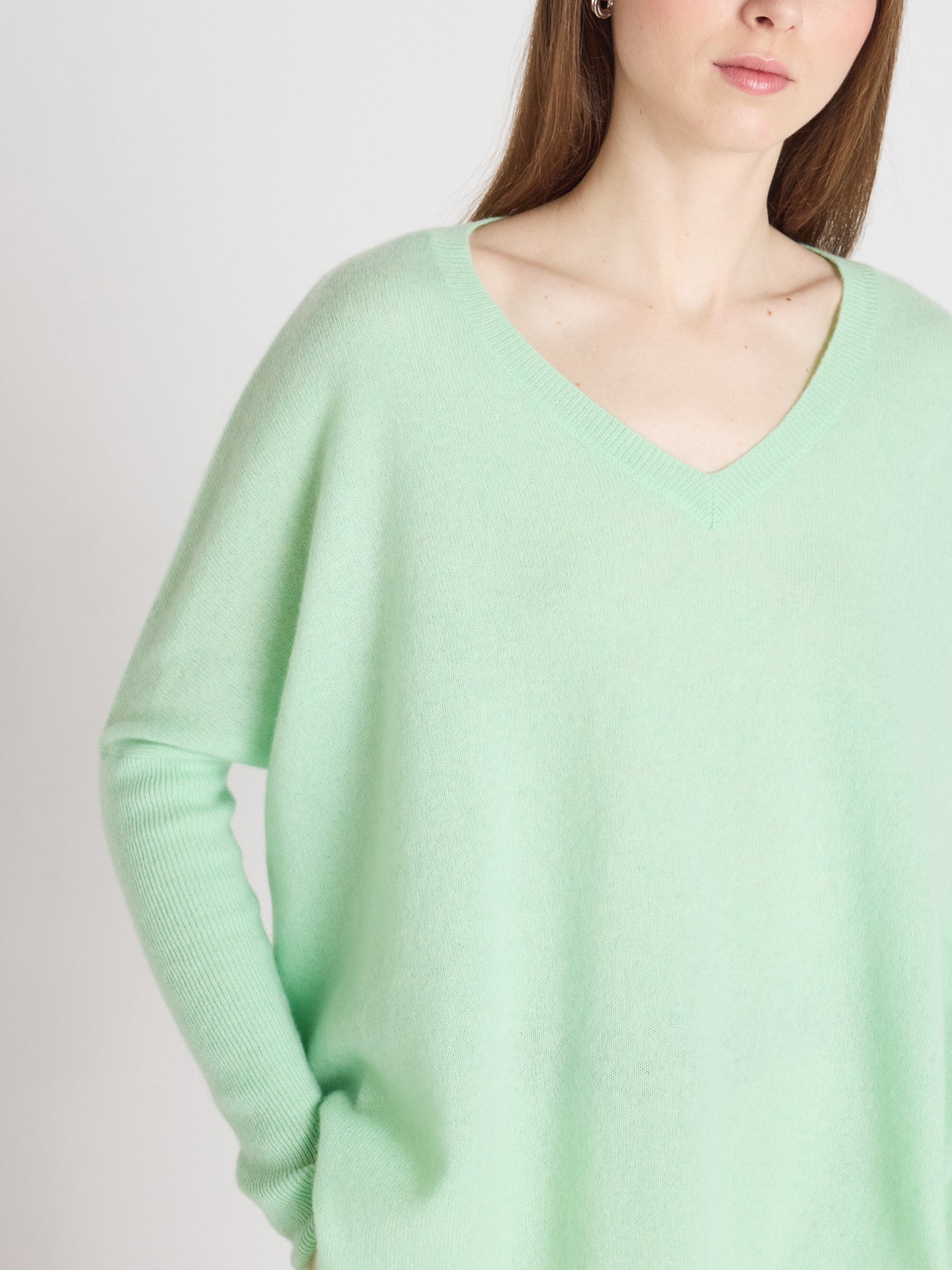 pull poncho col v camille - Poncho a V in cashmere - pastel green
