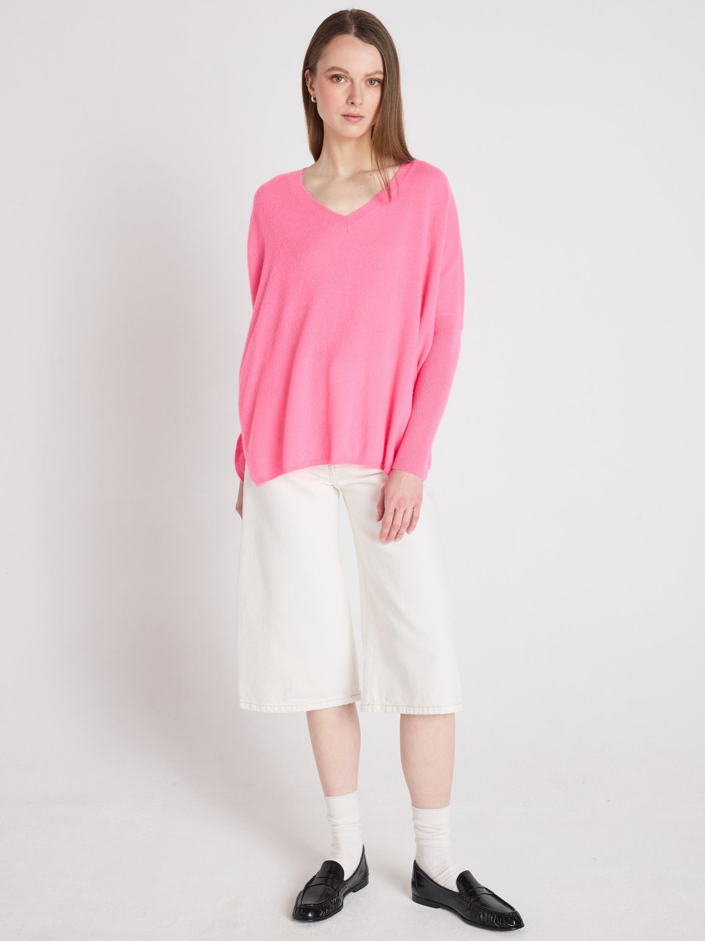 camille - Pull poncho col V en cachemire - sparkle pink neon