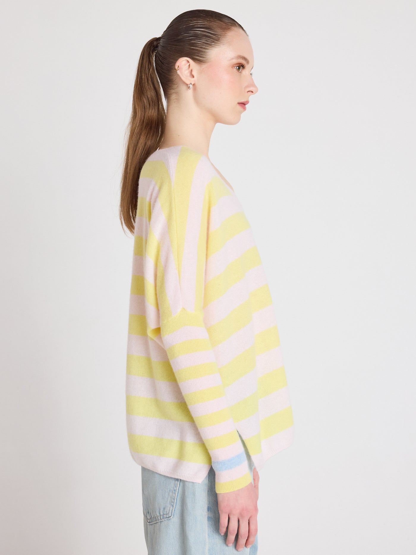 Janet - Poncho-pullover mit V-Ausschnitt aus Kaschmir - lemon fizz