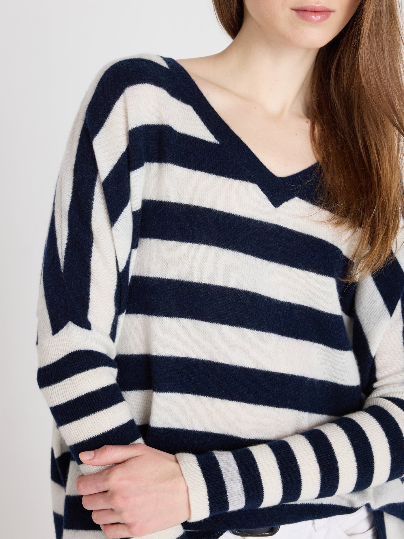 Janet - Poncho-pullover mit V-Ausschnitt aus Kaschmir - Navy