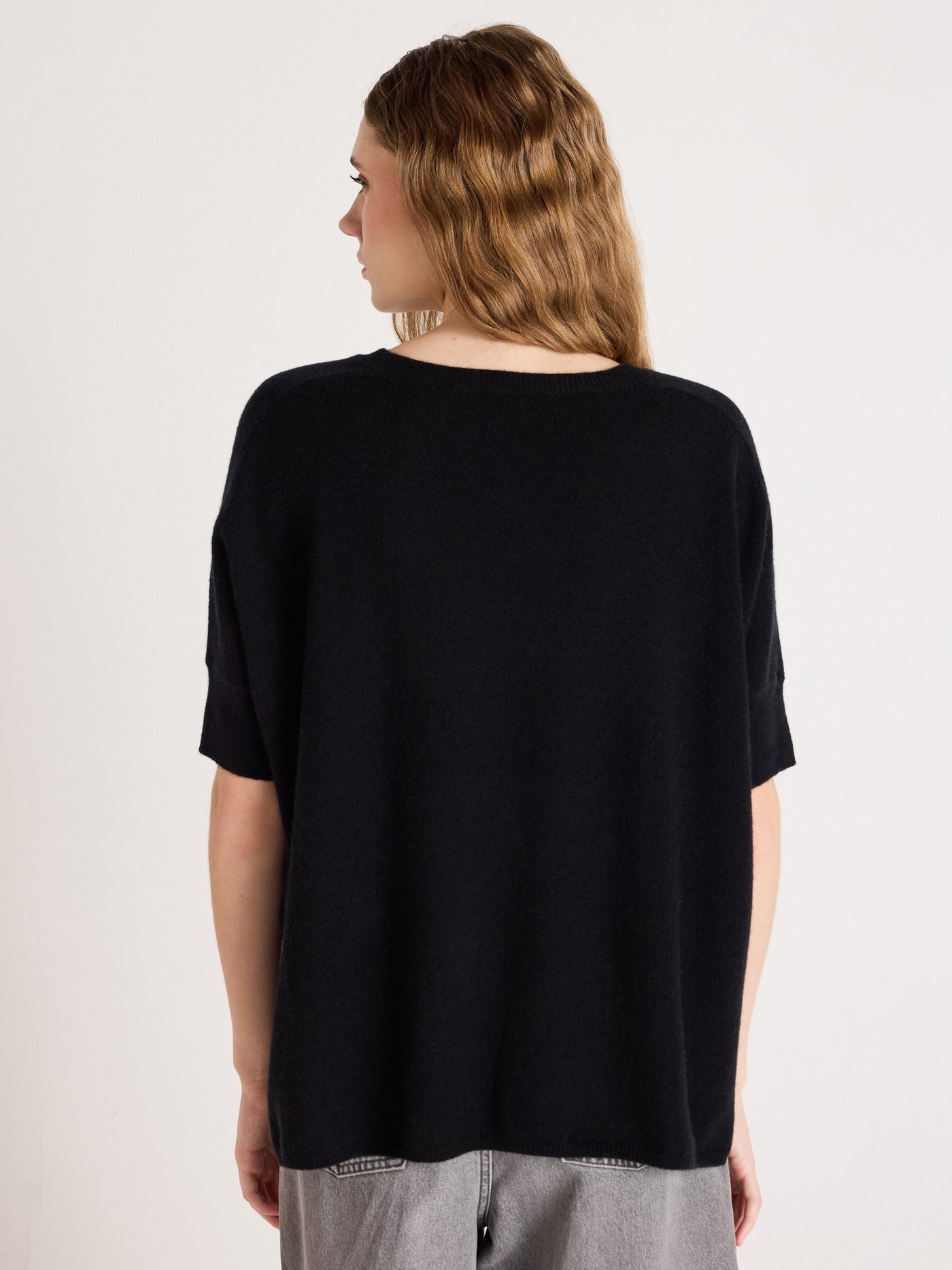 joyce - Poncho met ronde hals van kasjmier - black