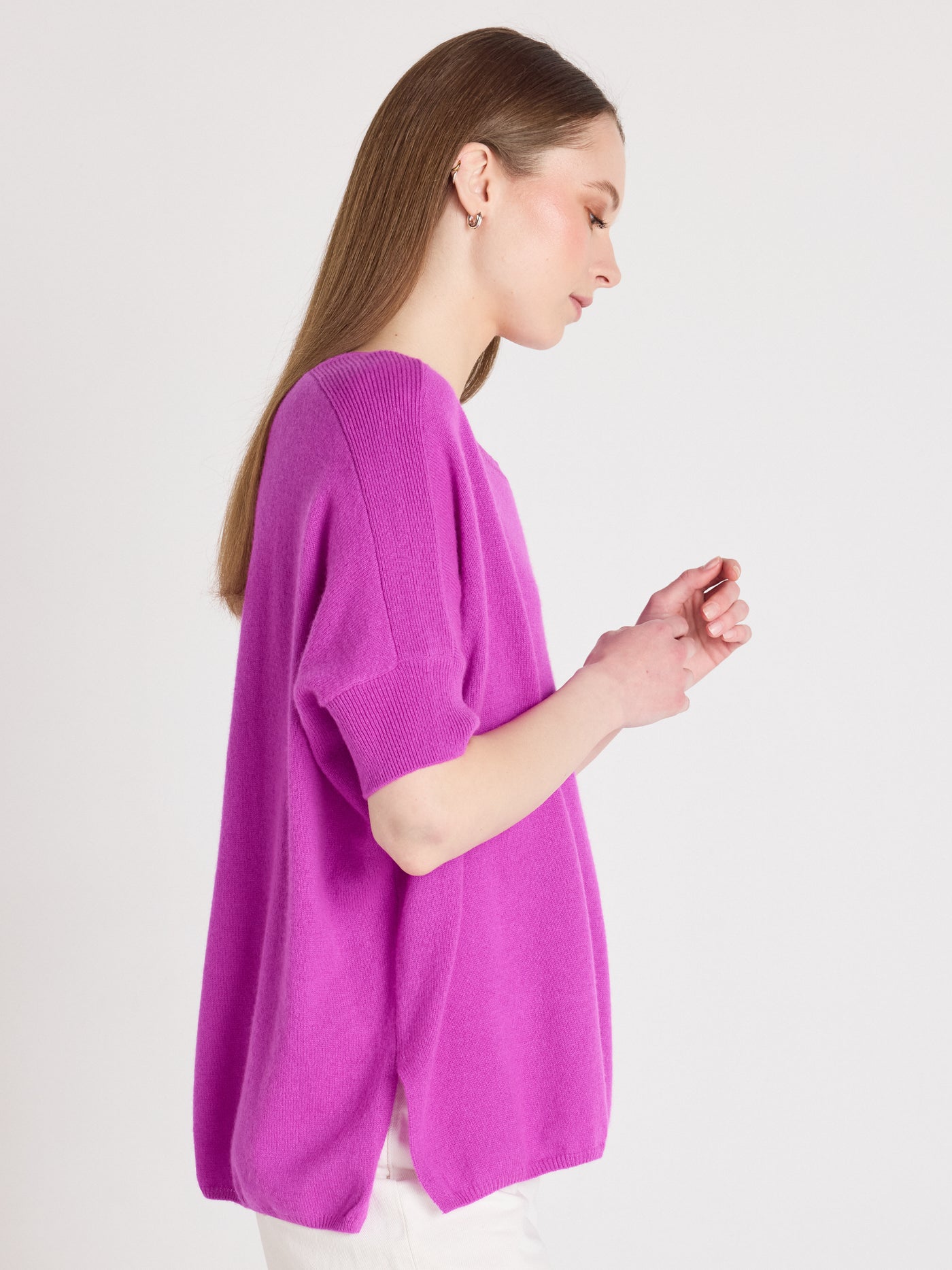 joyce - Cashmere round neck poncho - purple neon