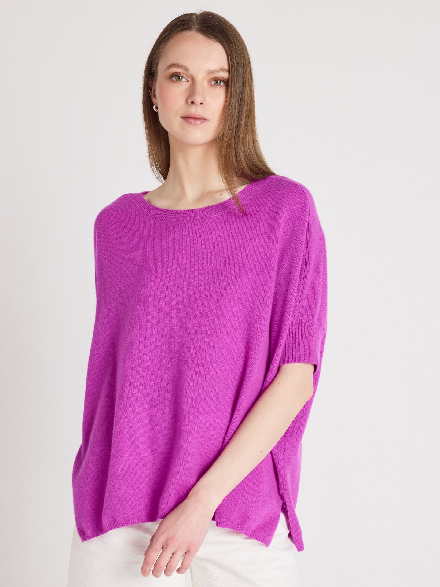 joyce - Cashmere round neck poncho - purple neon