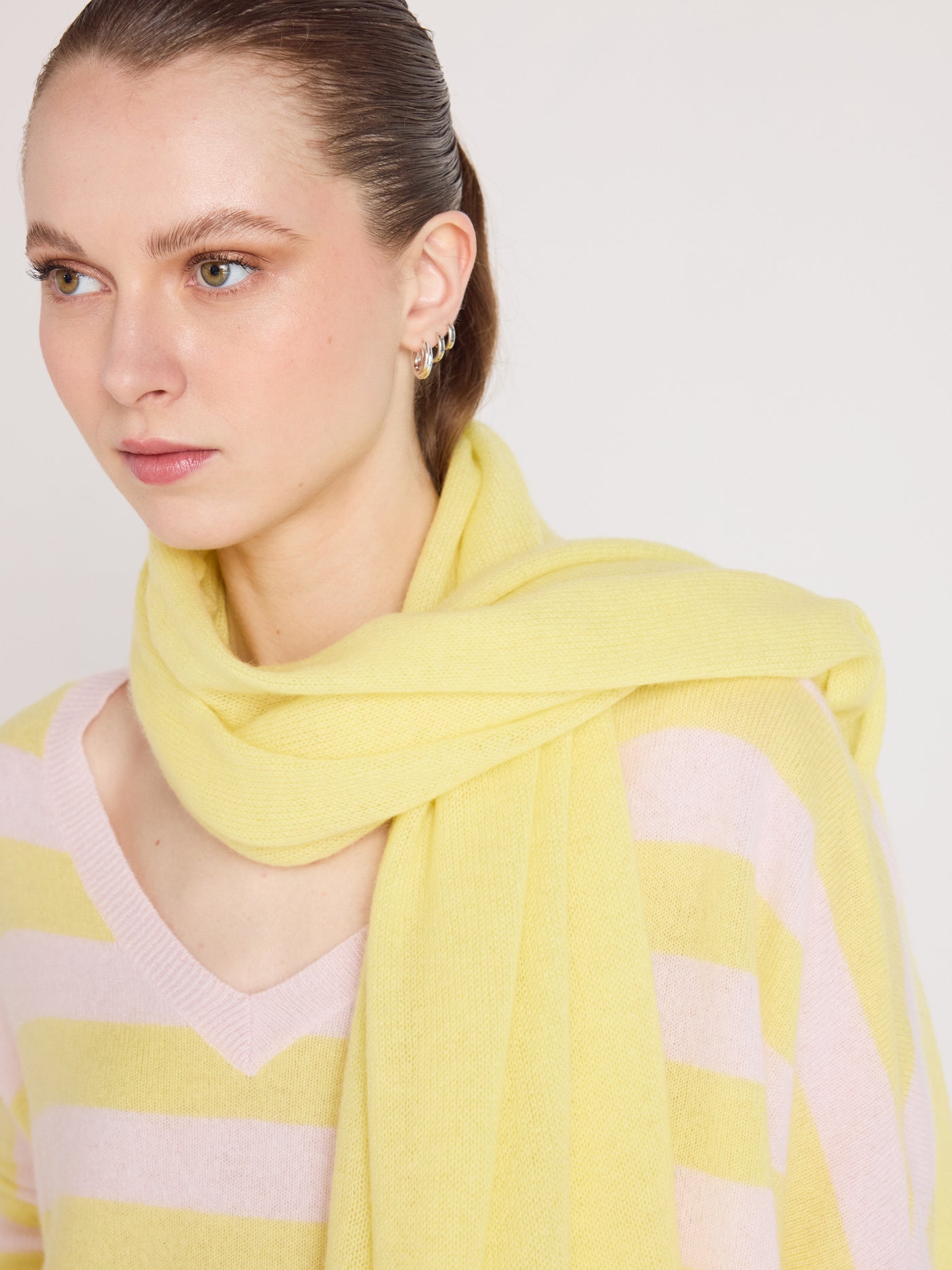 Unendlichkeit - Schal aus 100 % Kaschmir - lemon fizz