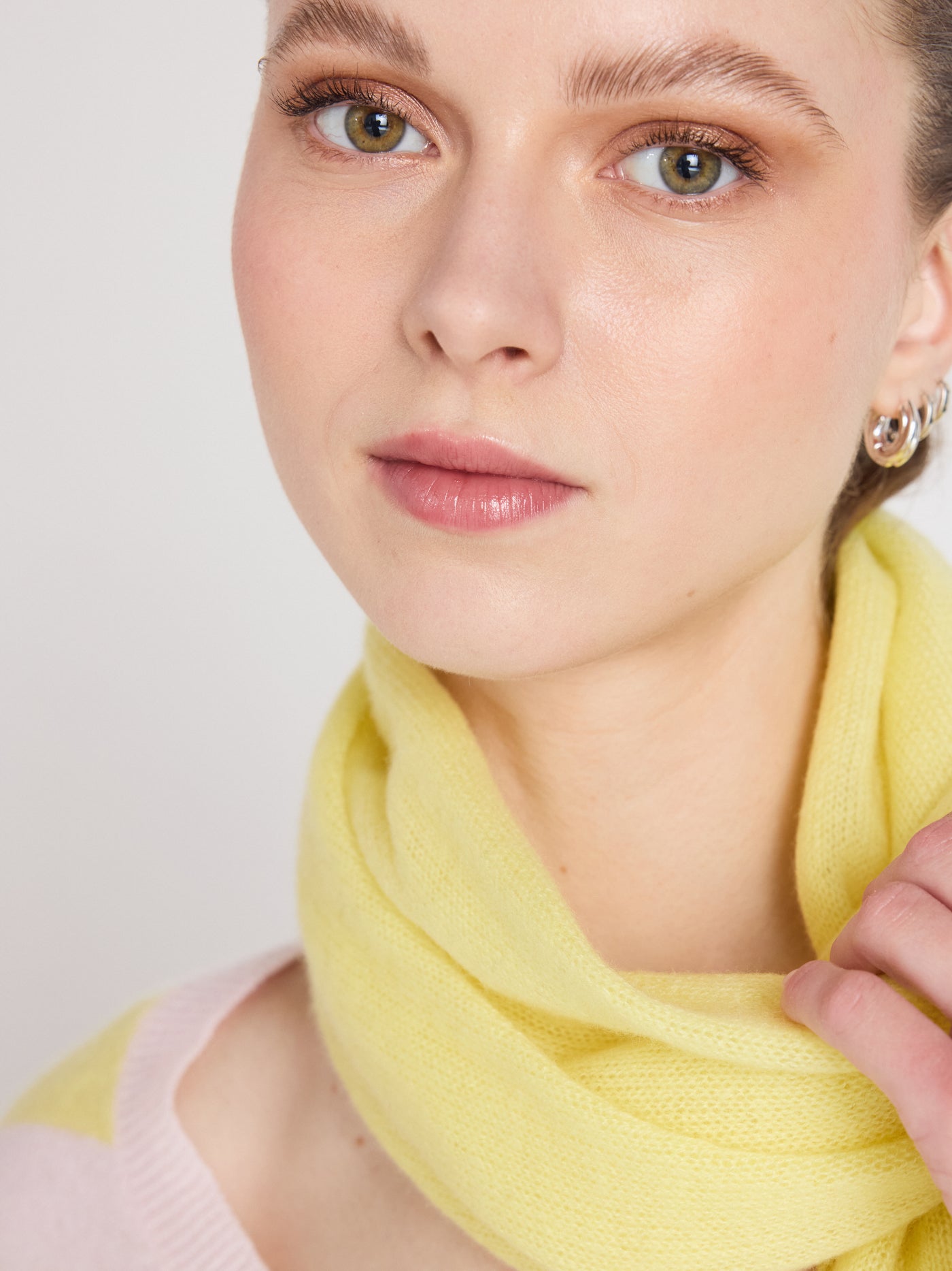 Unendlichkeit - Schal aus 100 % Kaschmir - lemon fizz