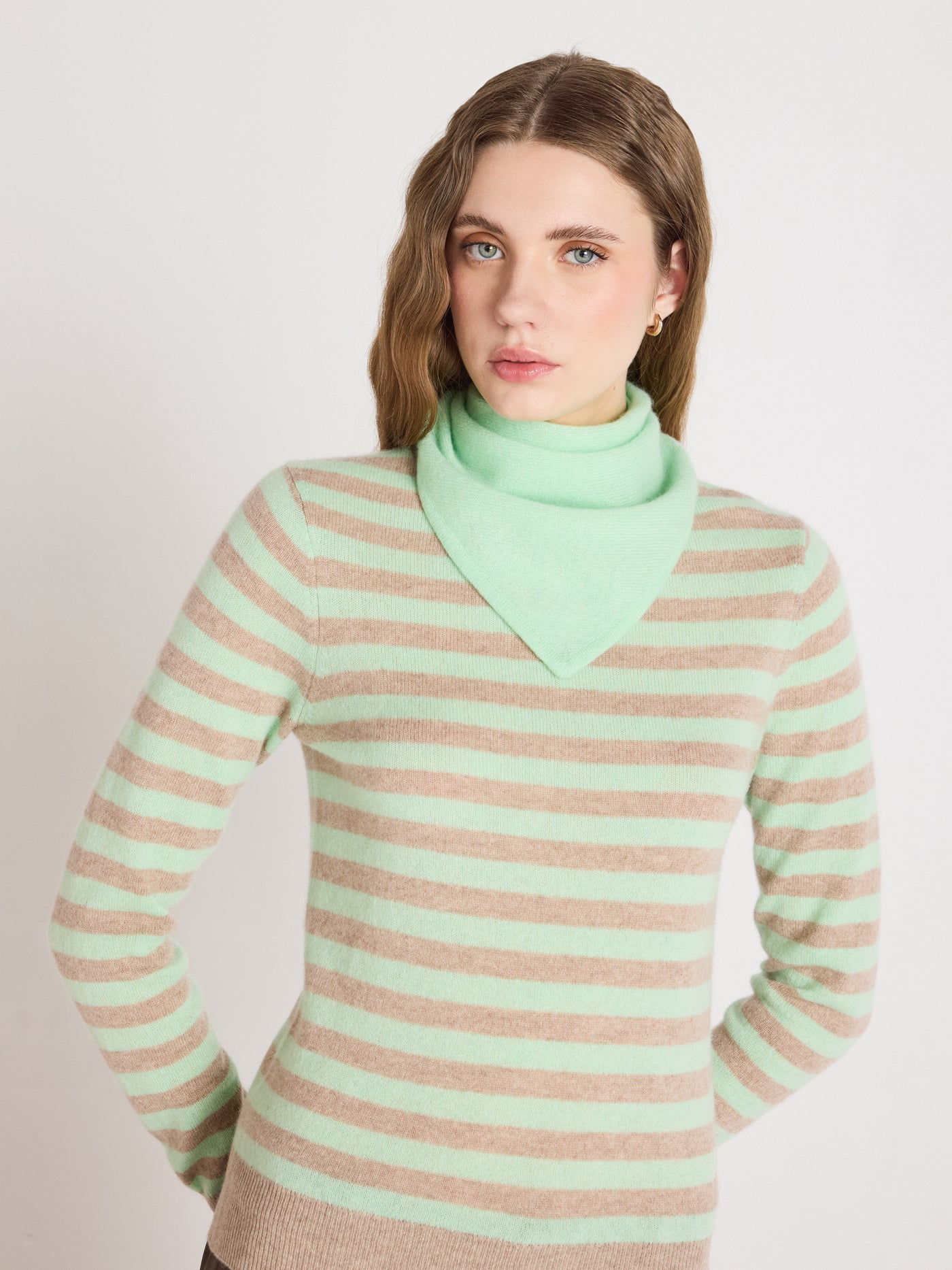 june - Bandana aus 100 % Kaschmir - pastel green