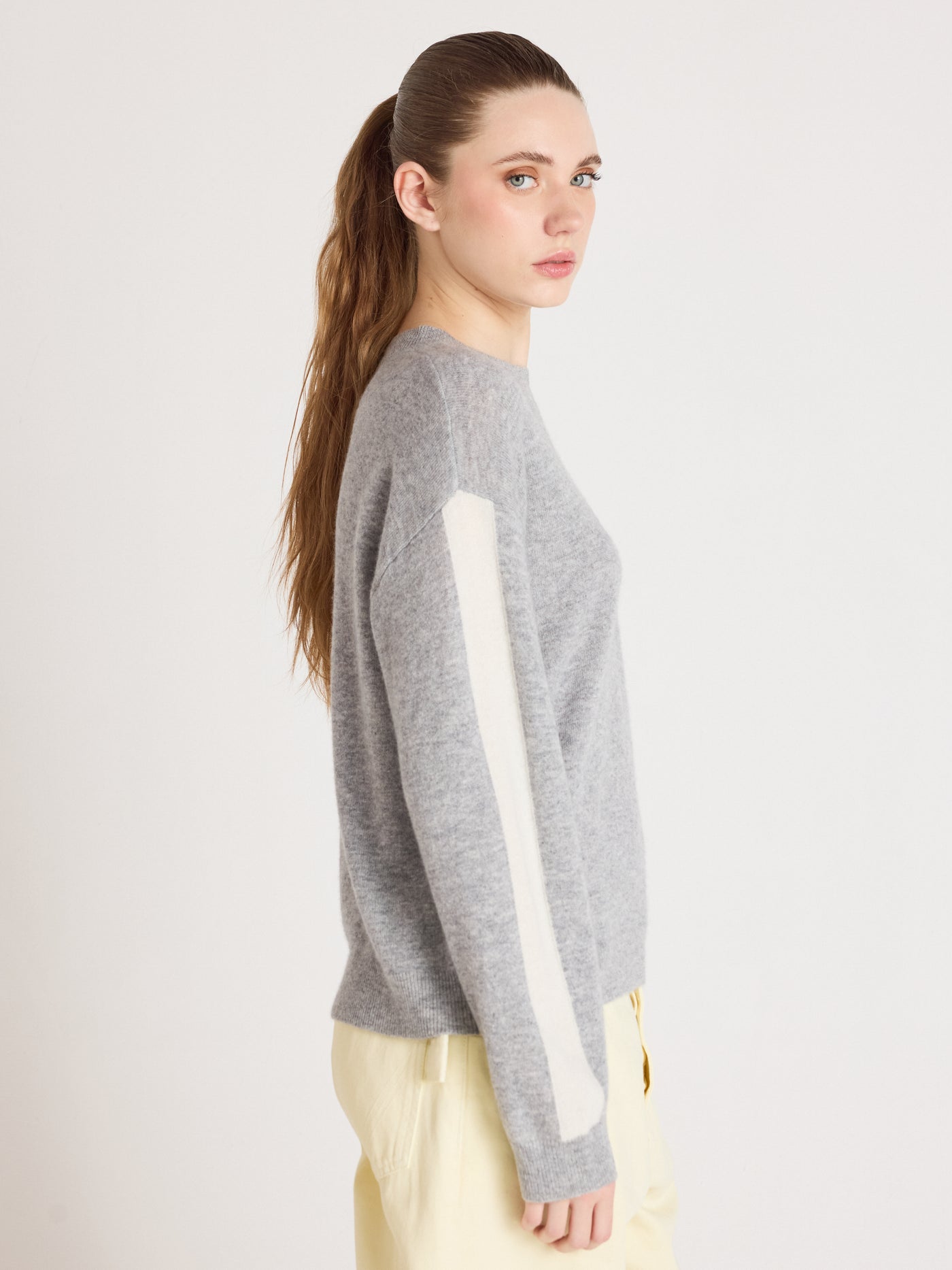 clubber - 100% cashmere sweater - light heather gray